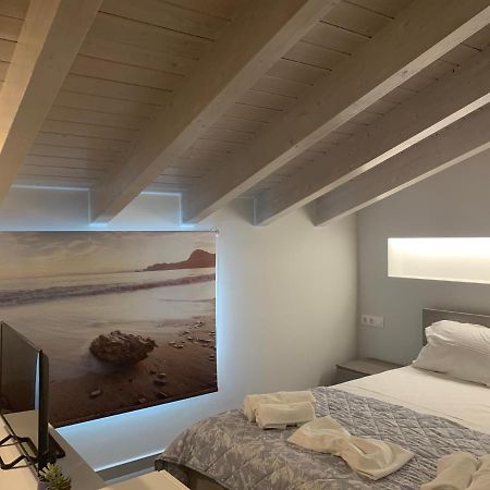 Terpsichore Boutique Bright New Sofita Studios And Appartment Dassia  Bagian luar foto