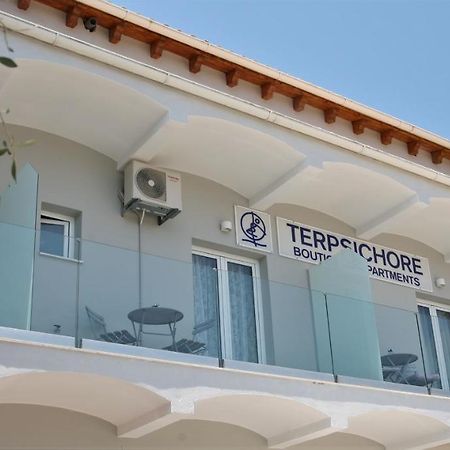 Terpsichore Boutique Bright New Sofita Studios And Appartment Dassia  Bagian luar foto