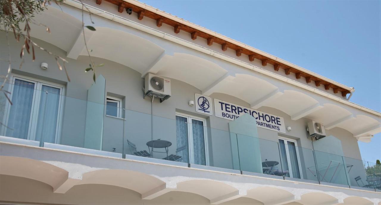 Terpsichore Boutique Bright New Sofita Studios And Appartment Dassia  Bagian luar foto